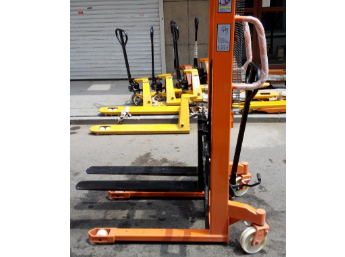 手動(dòng)液壓搬運(yùn)車(chē)工廠比經(jīng)銷(xiāo)商更受歡迎